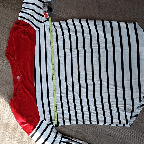 Tickled Teal large 3/4 sleeve with ruffles red black white top - Picture 11 of 12